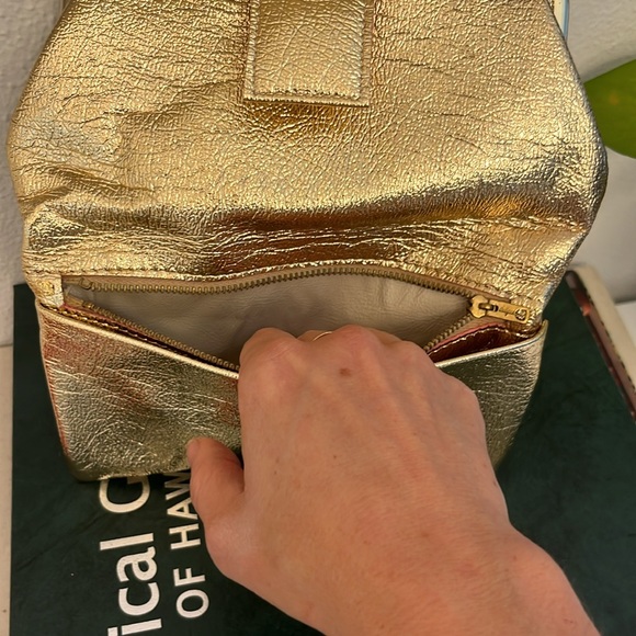 Vintage Gold Clutch - Picture 6 of 9